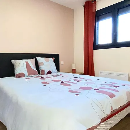 Le Menhir 4 Ch Au Bord Du Et Terrasse Villefranche-de-Panat