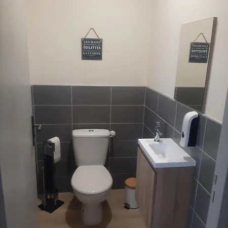 Вилла Le Menhir 4 Ch Au Bord Du Et Terrasse *