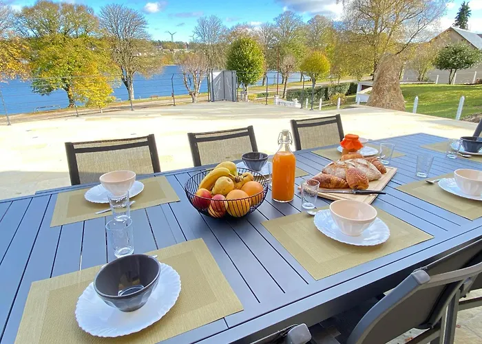 Le Menhir 4 Ch Au Bord Du Et Terrasse Villefranche-de-Panat