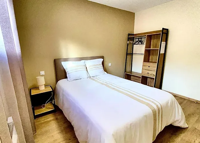 Le Menhir 4 Ch Au Bord Du Et Terrasse Villa Villefranche-de-Panat