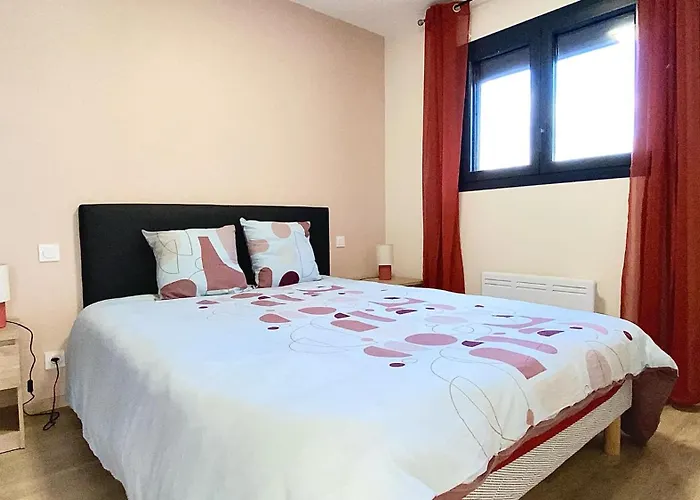 Le Menhir 4 Ch Au Bord Du Et Terrasse Villefranche-de-Panat