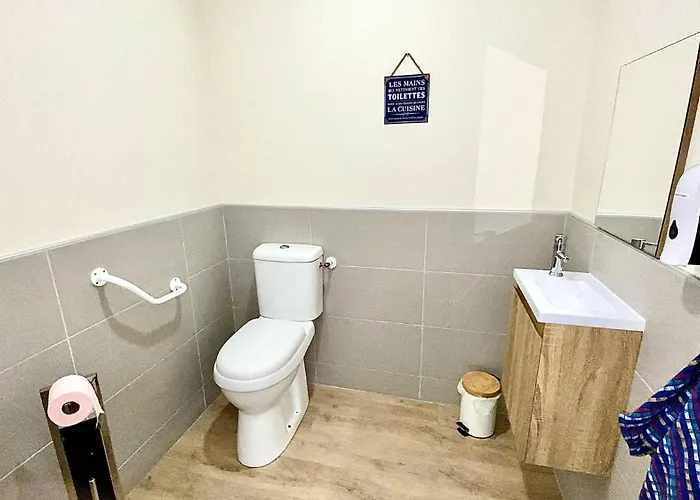 Le Menhir 4 Ch Au Bord Du Et Terrasse Villefranche-de-Panat